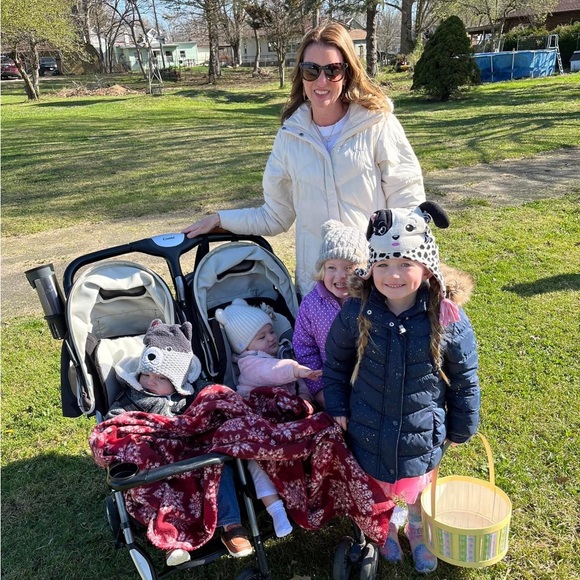 Three Girls Combined Closet! - Picture 9 of 13